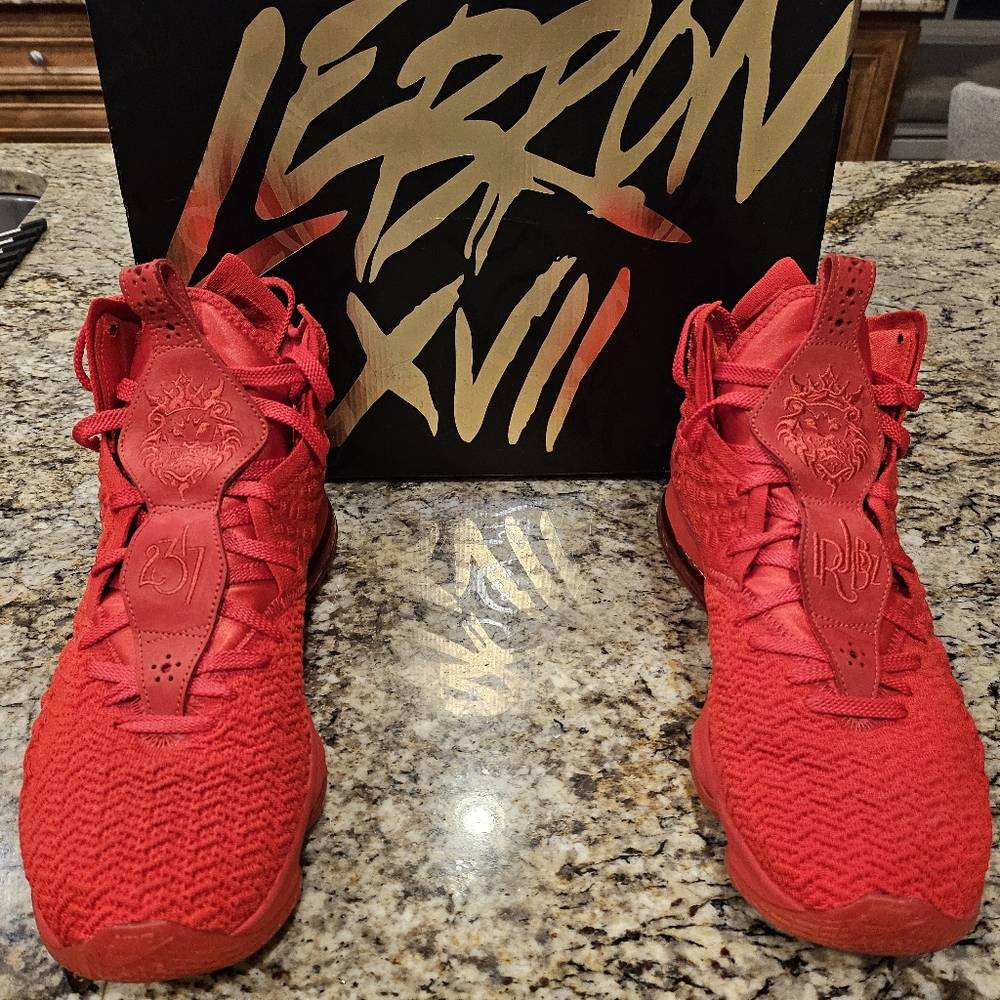 Lebron XVII 17 red carpet triple red size 12